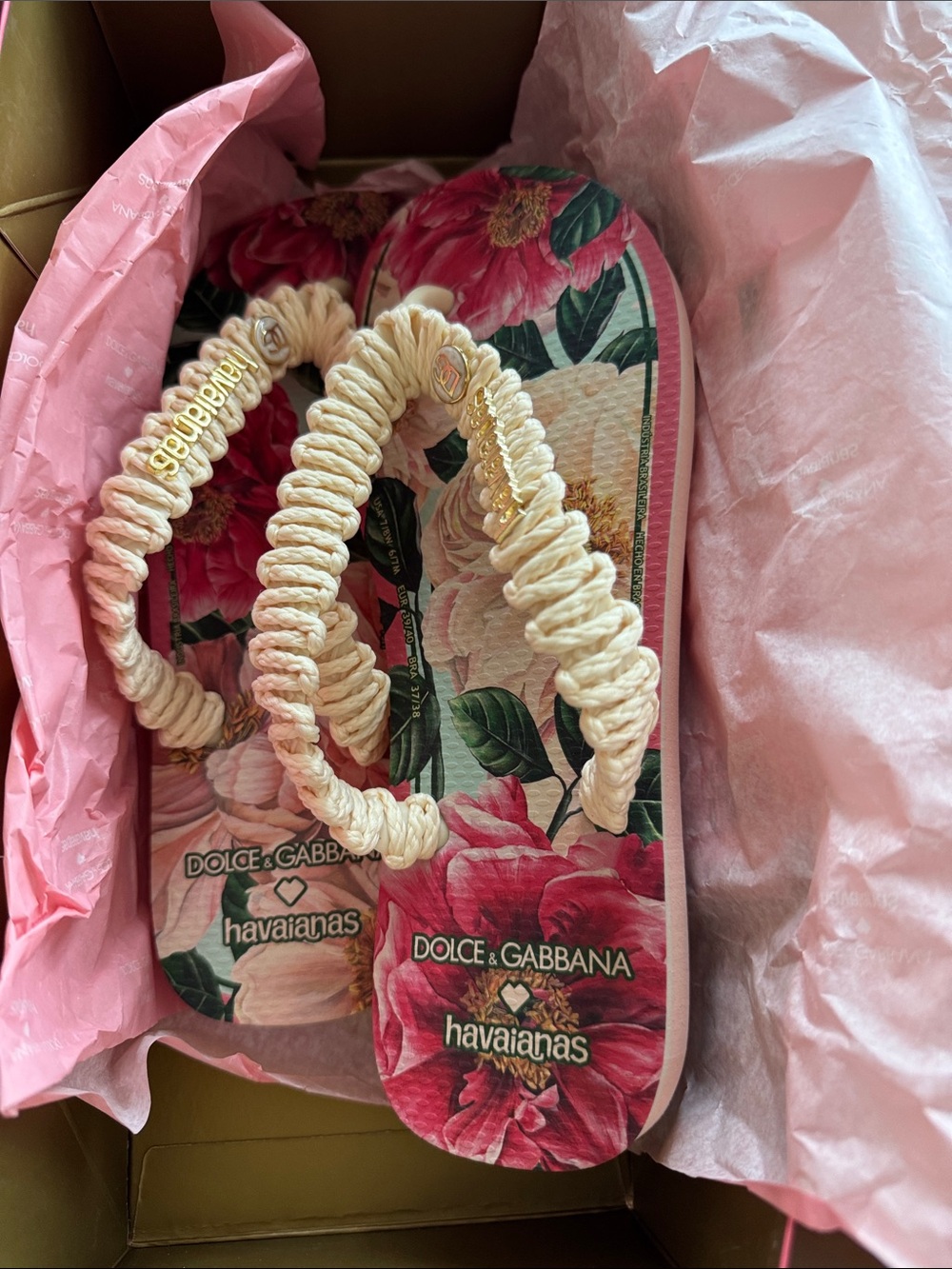 Dolce & Gabbana X Havaianas Floral Flip Flops - Pink & Cream